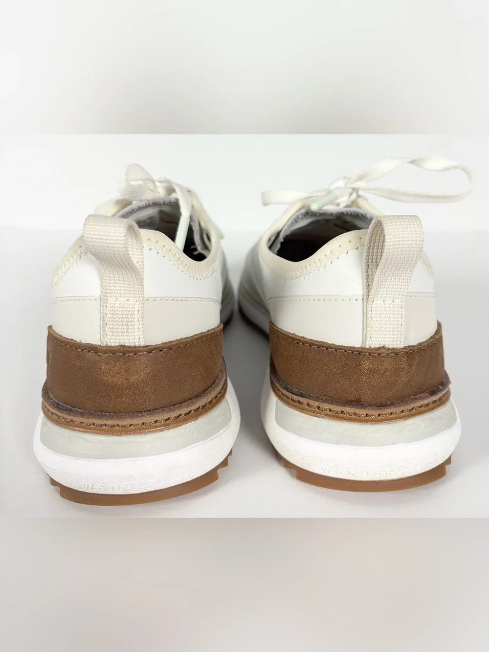 TRUE Linkswear Pro White Waterproof Full Grain Leather Spikeless Golf Shoe‎